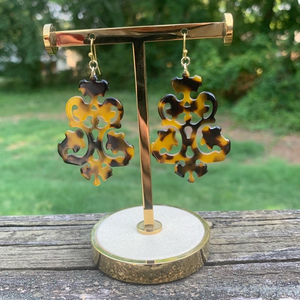 🐢 Faux Tortoise Plastic Chandelier Dangle Earrings🐢 - Picture 6 of 6